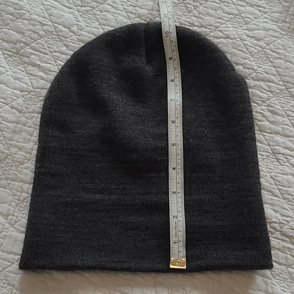 RefrigiWear grey knit foldover winter cap beanie skullcap